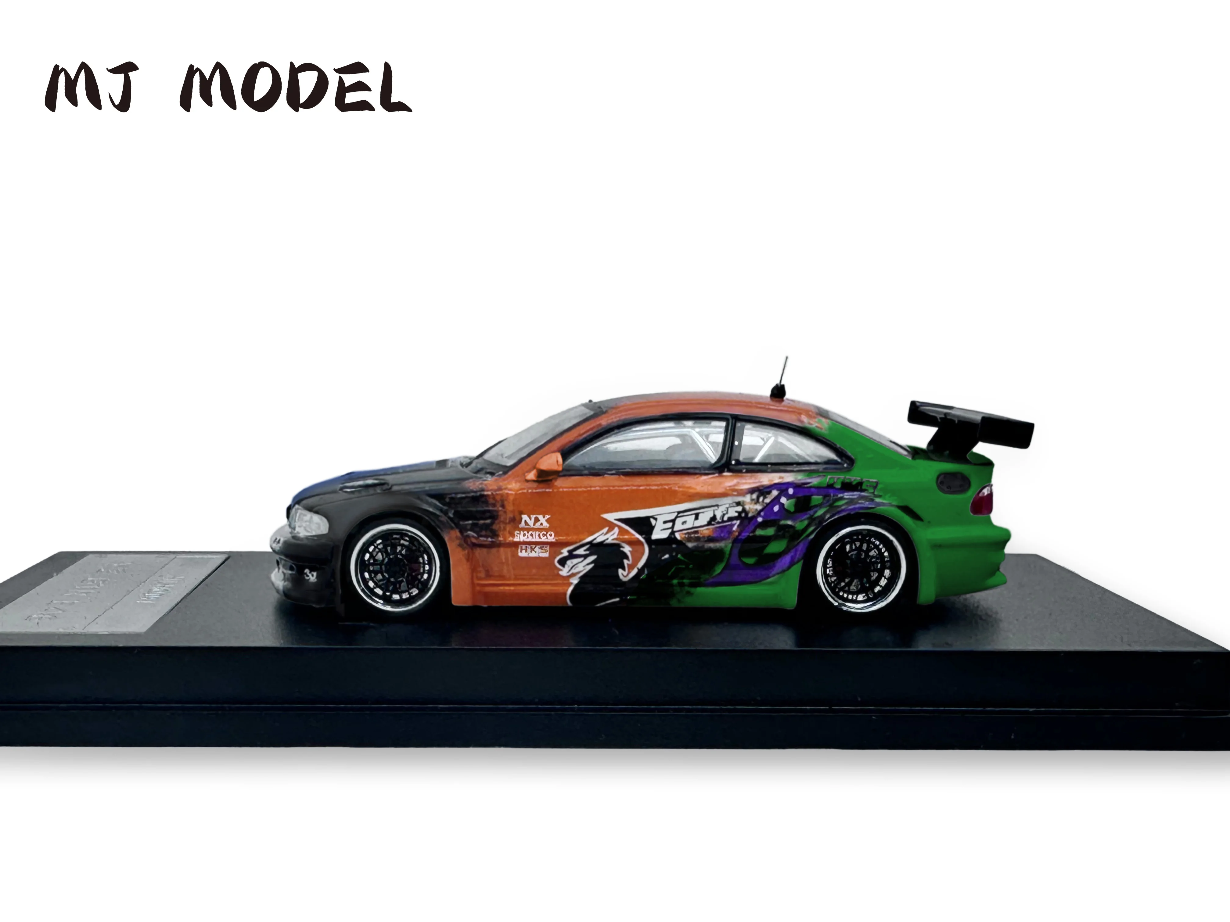 MJ 1:64 BMW M3E46 Necesita velocidad ​ ​ pintura de ensamblaje, capó se puede abrir, incluidos detalles del motor, modelo de coche de aleación.