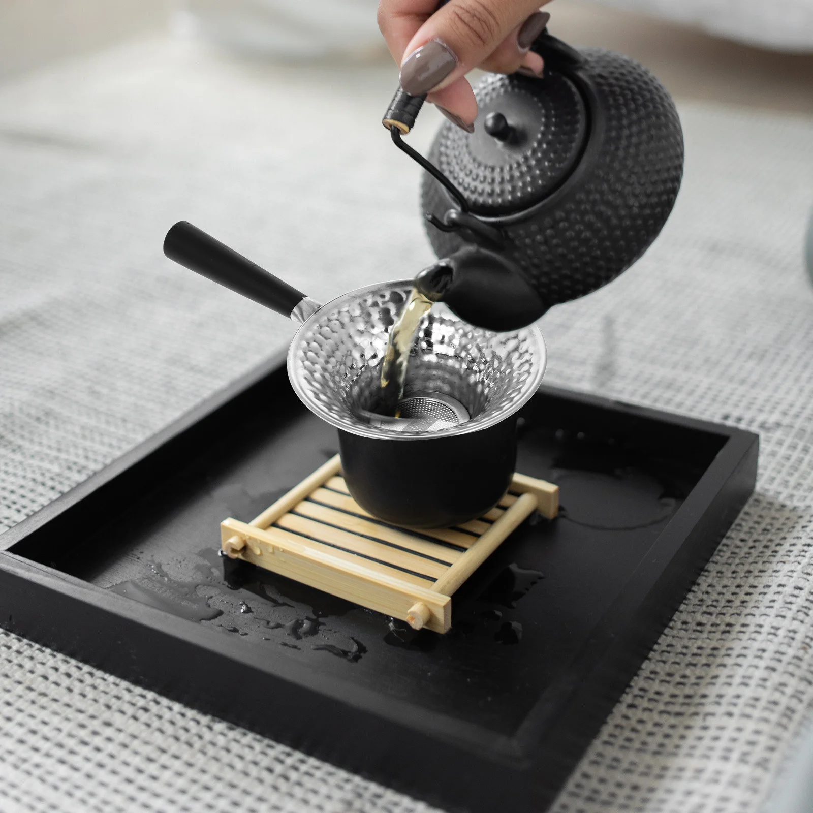

1Pcs Tea Filter Creative Design Stainless Steel Plastic Tea Strainer Rust Resistant Easy Use for Home Restaurant