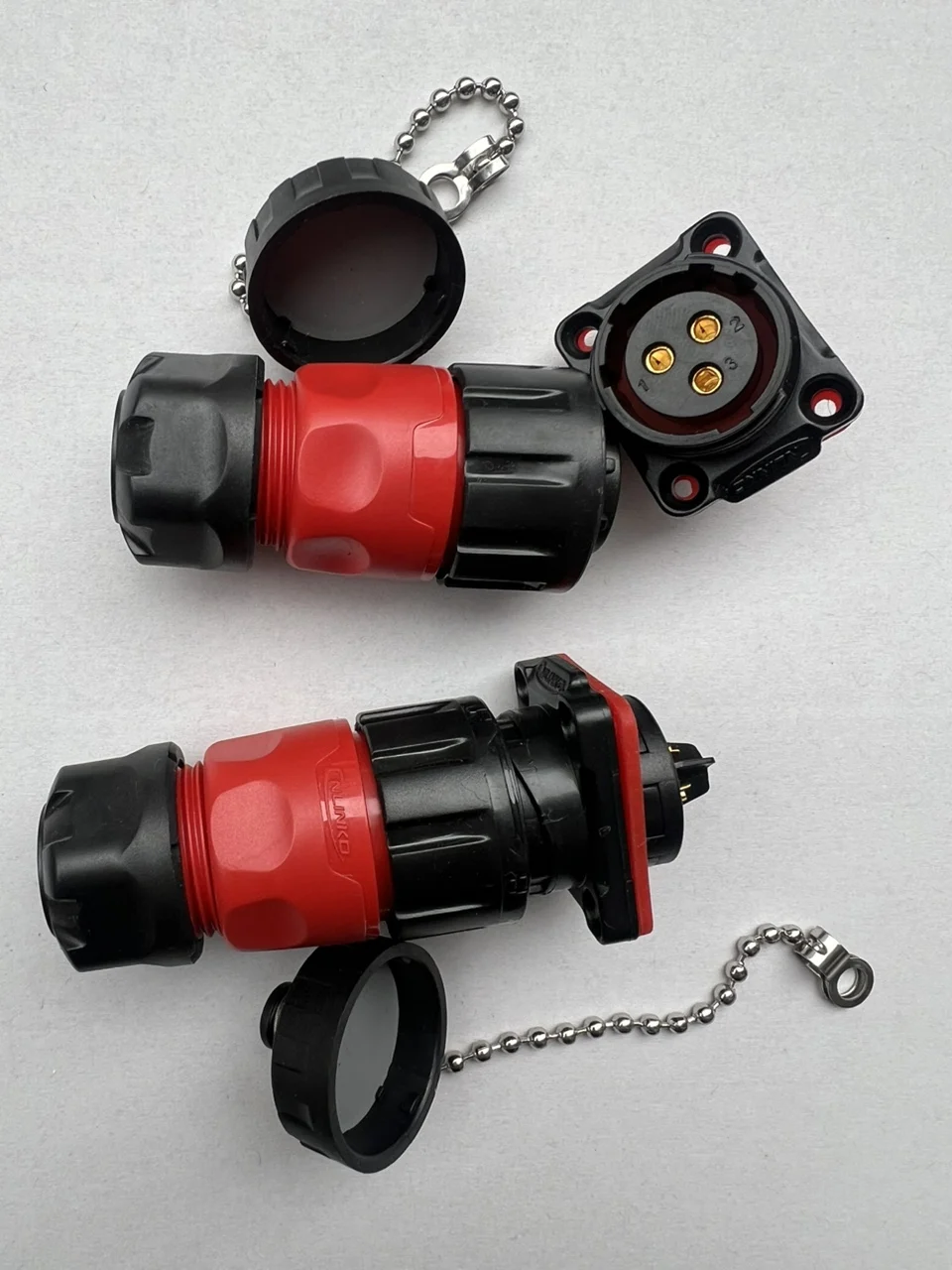 5pcs/waterproof aviation plug socket connector 3-pin brand new spot