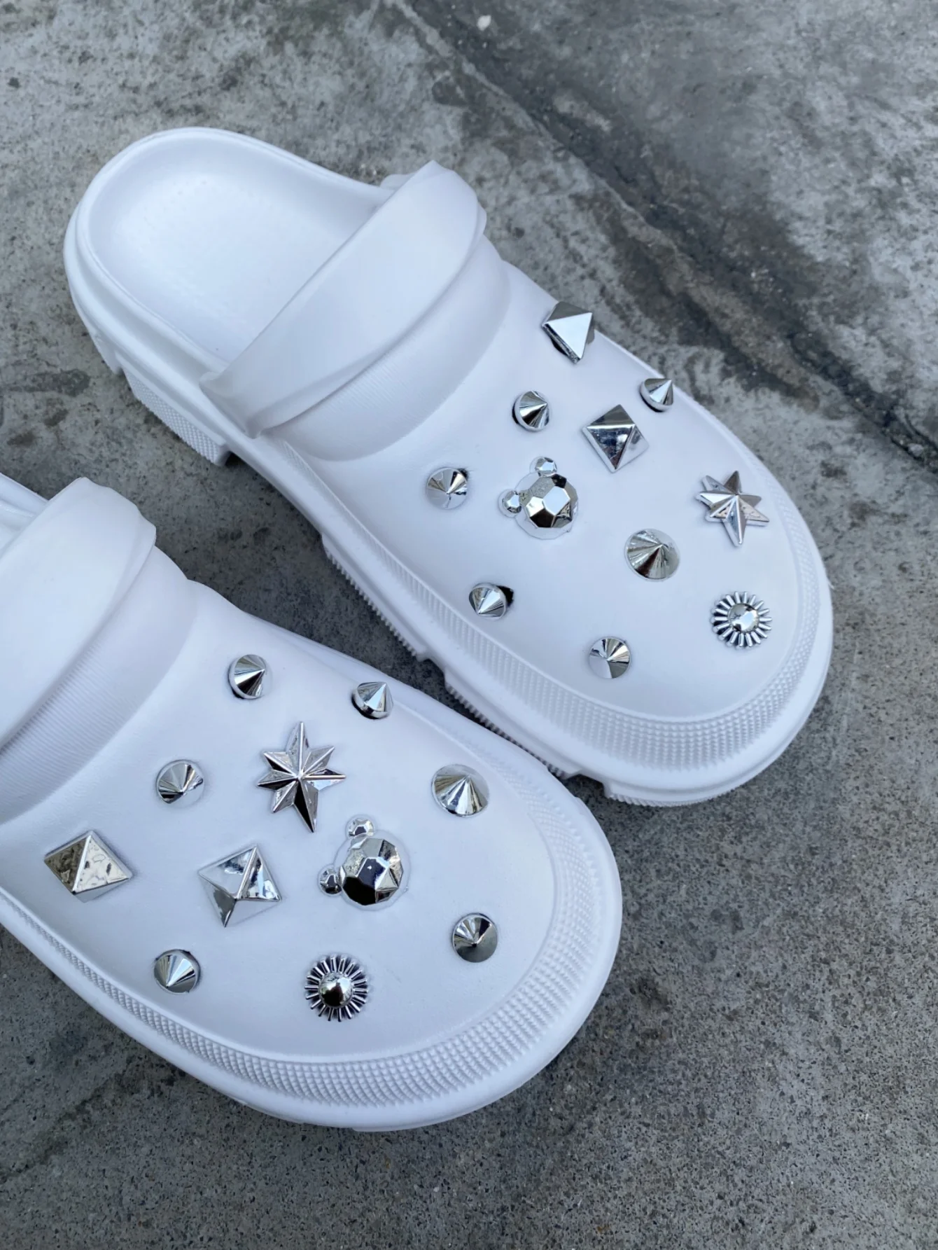 [DIY] 22pcs/Set Detachable Punk Style Metal Rivets Decorative Buckles For Garden Shoes & Hole Shoes