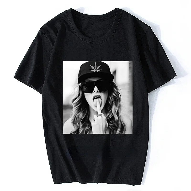 Sexy Girl Kiss Middle Finger Cool T Shirt Harajuku Hip-hop Streetwear Men Women Summer Fashion Cotton Tops Ropa