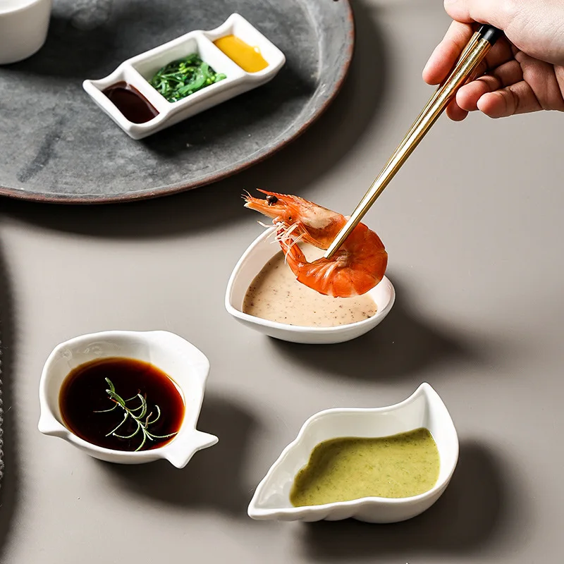 Pure White Ceramic Simple Creative Seasoning Dish Vinegar Sauce Cute Snack Cold Hot Pot Dipping Dish