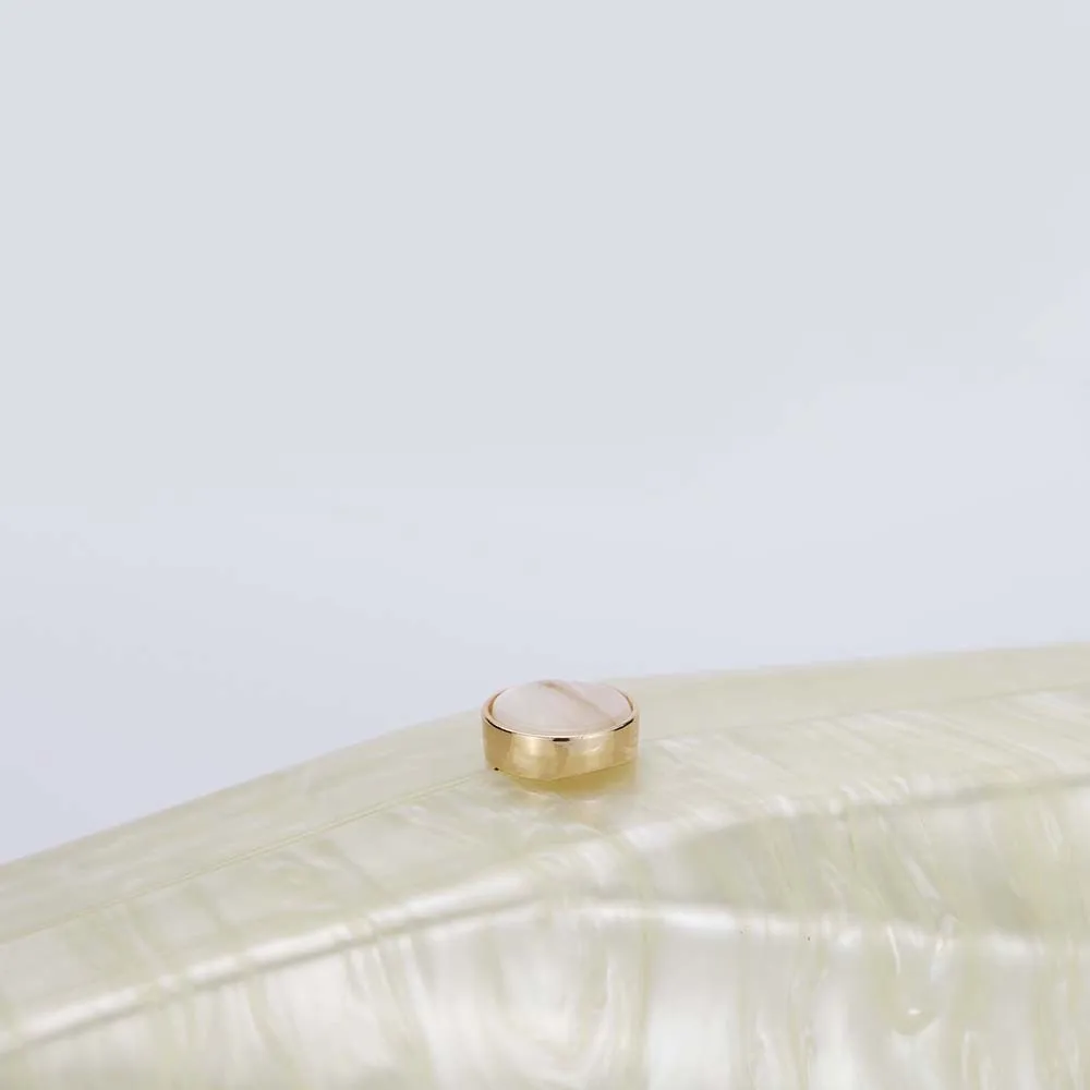 حقيبة ضغط مخططة جديدة للسيدات أوروبية وأمريكية 2025، حقيبة أكريليك اجتماعية راقية، حقيبة يد عصرية لحفلات الزفاف