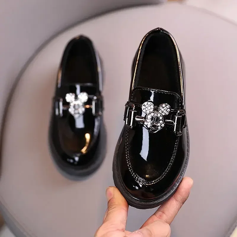 Disney children\'s cartoon Mickey Mouse boys and girls non-slip soft sole casual leather shoes student leather shoes