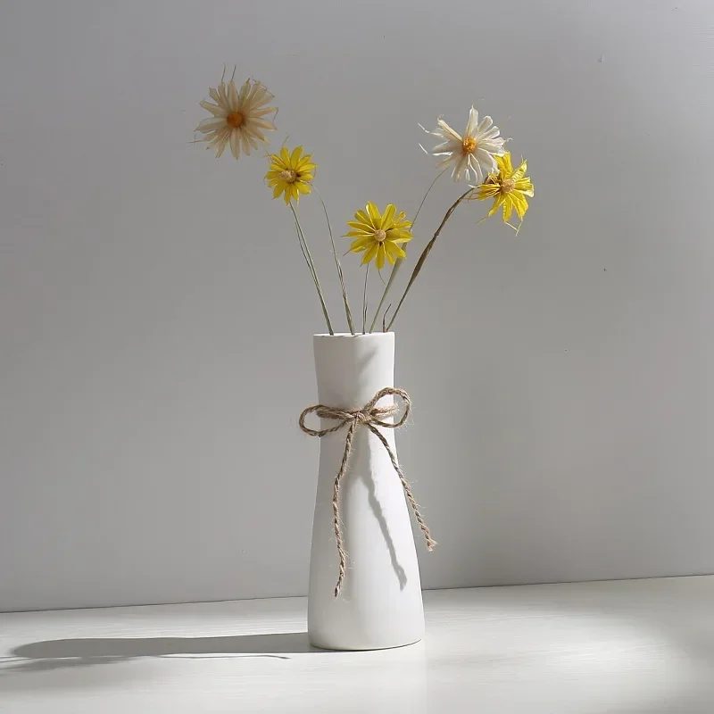 Modern white ceramic dried flower vase, tabletop home decor dining and living spaces