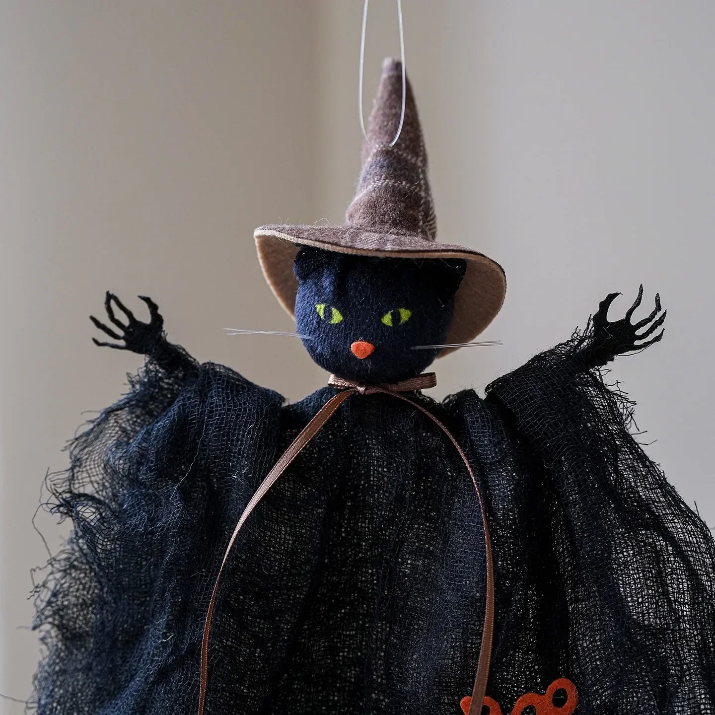 

Cross border New Halloween Decoration Mesh Pumpkin Ghost Witch Doll Pendant Ghost House Party Prop Pendant with sense of design