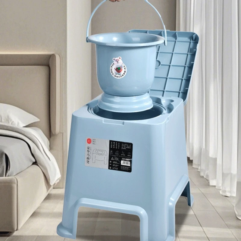 Plastic Commode for Elderly – Pregnant Women Urinal, Foldable Bedside Stool, Anti-Slip Portable Night Pot Compact