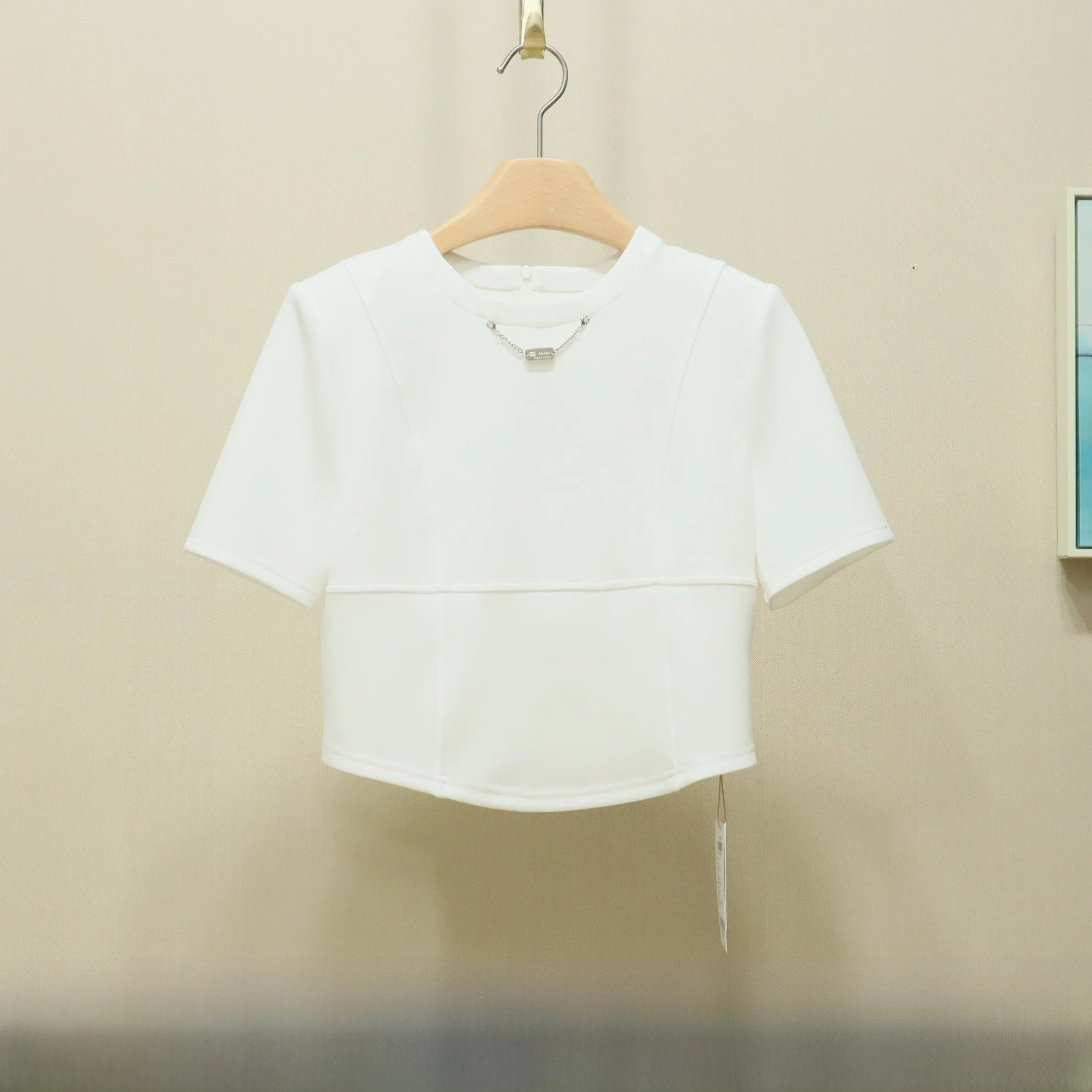 

Модный женский топ, весенняя новинка, повседневный, с коротким рукавом, круглым вырезом, приятный к коже, дышащий, из полиэстера, модала и спандекса.