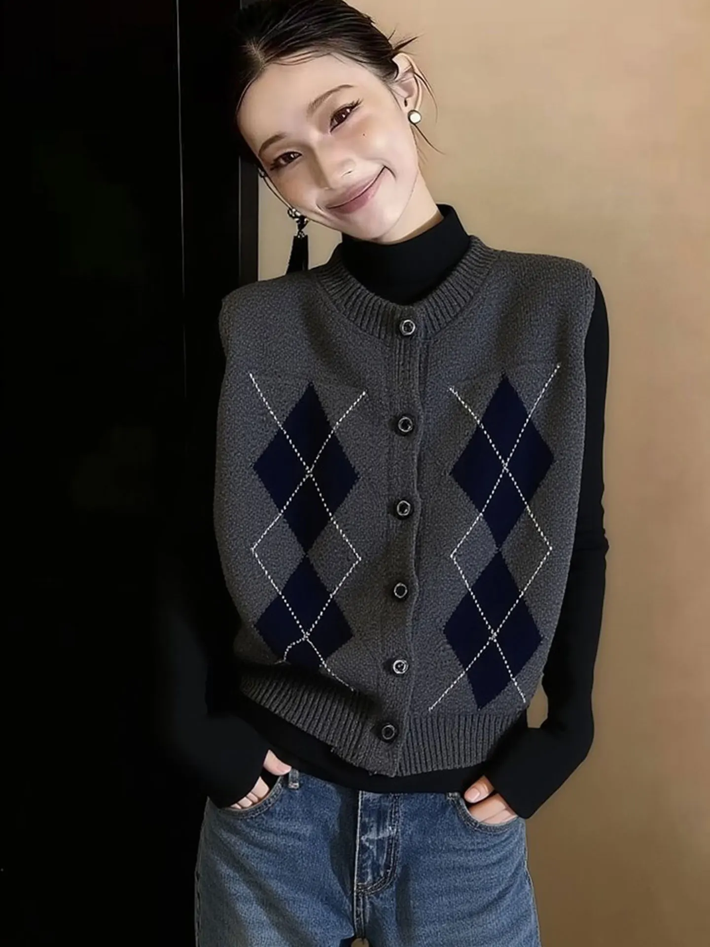 

Вязаный жилет Ele: Модный стеганый дизайн с одной пуговицей, весенний, для повседневной носки, теплый, женский, в корейском стиле, свободный крой, топ