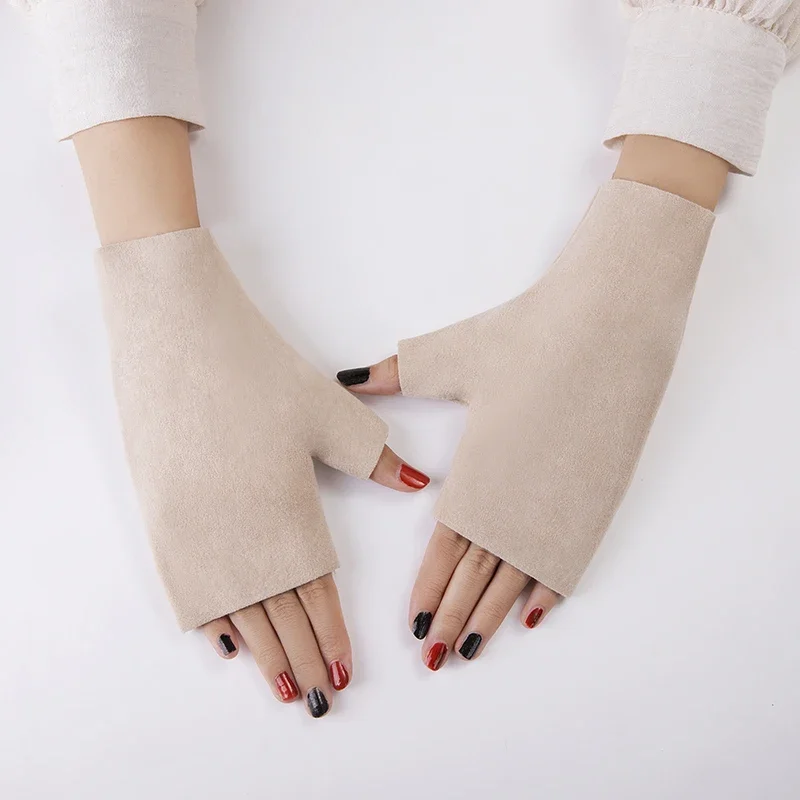 

A pairWomen's Fluffy Velvet Fingerless Gloves Warm Winter Wool Wrist Guard Short Half Elastic Connected Finger Gloves for Ladies