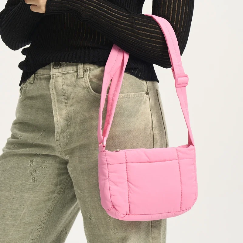 Casual Kleine Puffertas Snoepkleur Gewatteerde Dames Schouder Crossbody Tassen Eenvoudige Gewatteerde Nylon Messenge Tas Schattige Vrouwelijke Portemonnees