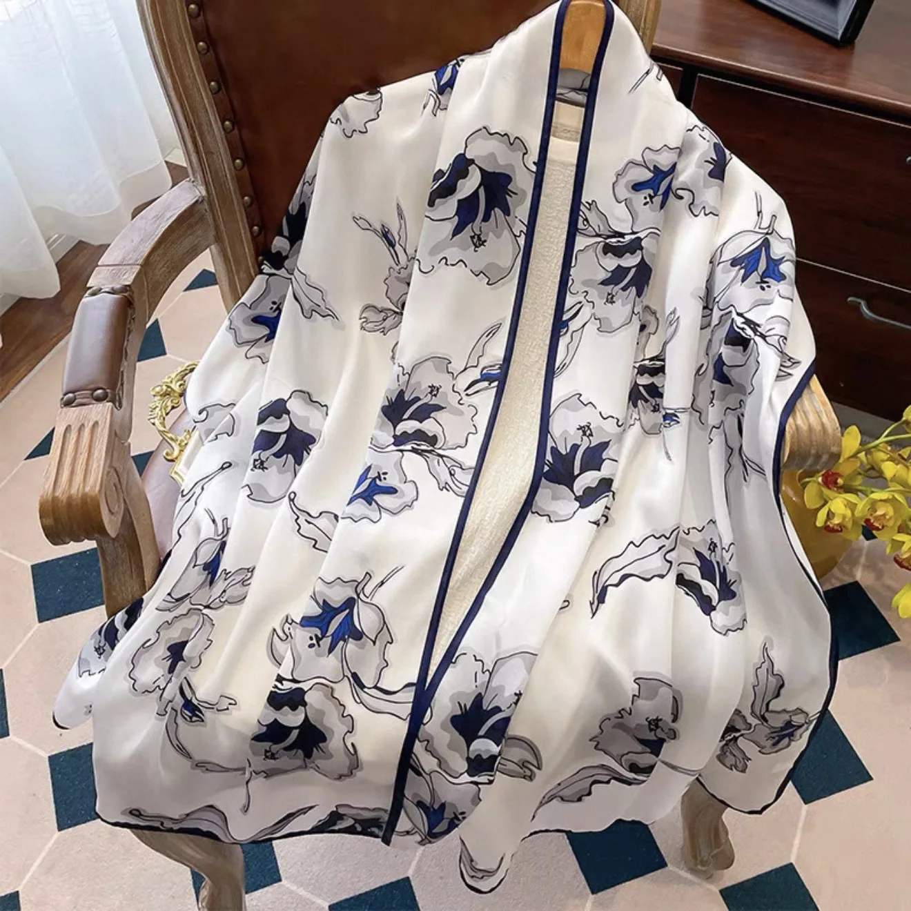 

100% Natural Silk Scarf Square Female Fashion Beach Pashmina Bufanda Folral Women Shawl Wraps Bandana Scarves Foulard Echarpe