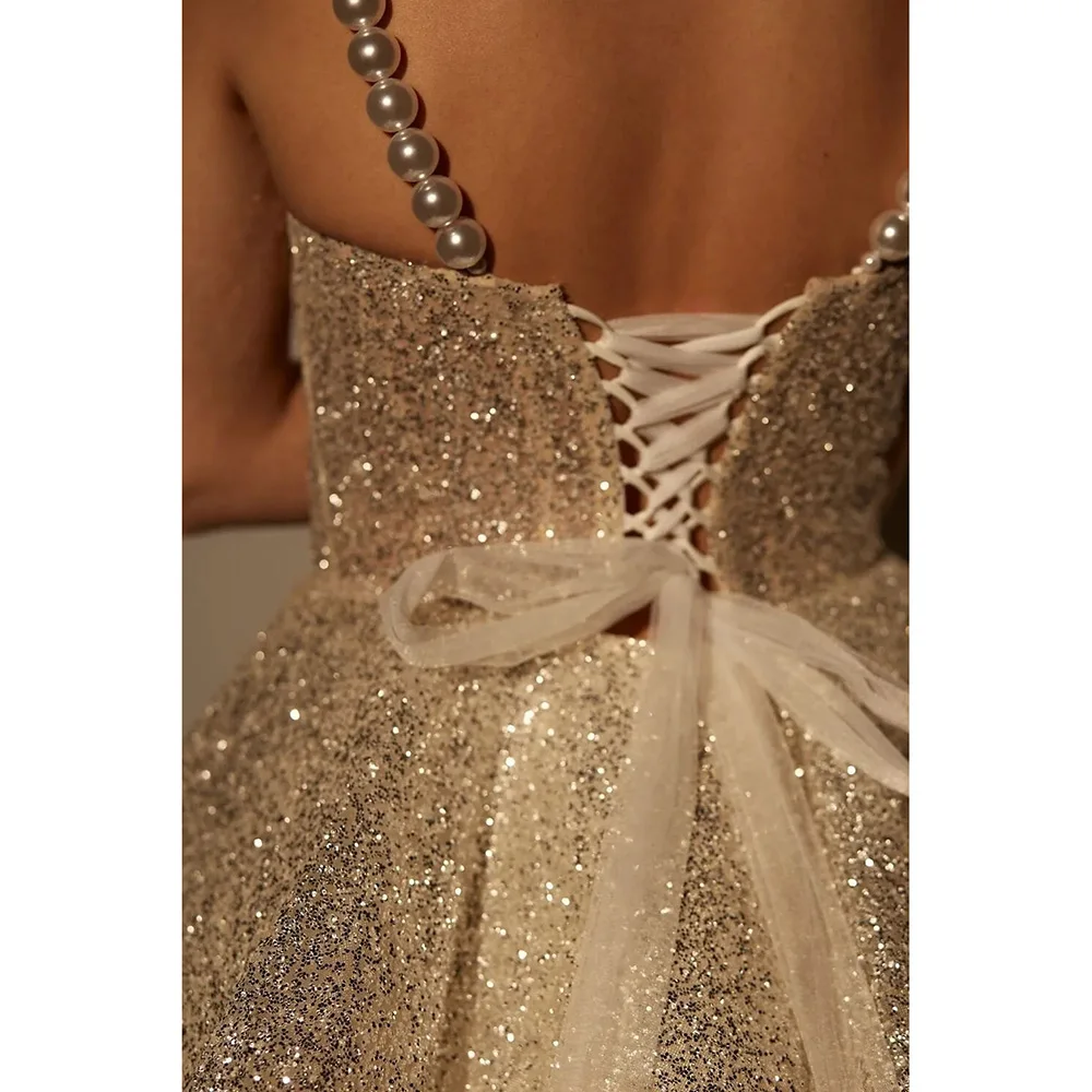 Goldenes Luxus-Abschlussballkleid, glitzernder Minirock über dem Knie, Perlen, trägerlos, ärmellos, für besondere Anlässe, Vestidos de Novia