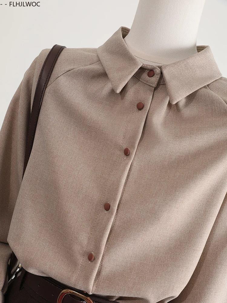 Retro Vintage Topsเสื้อใหม่แฟชั่นผู้หญิง 2025 ฤดูใบไม้ร่วงแขนยาวElegant Office Lady Chicภาษาฝรั่งเศสคําออกแบบปุ่มเสื้อ