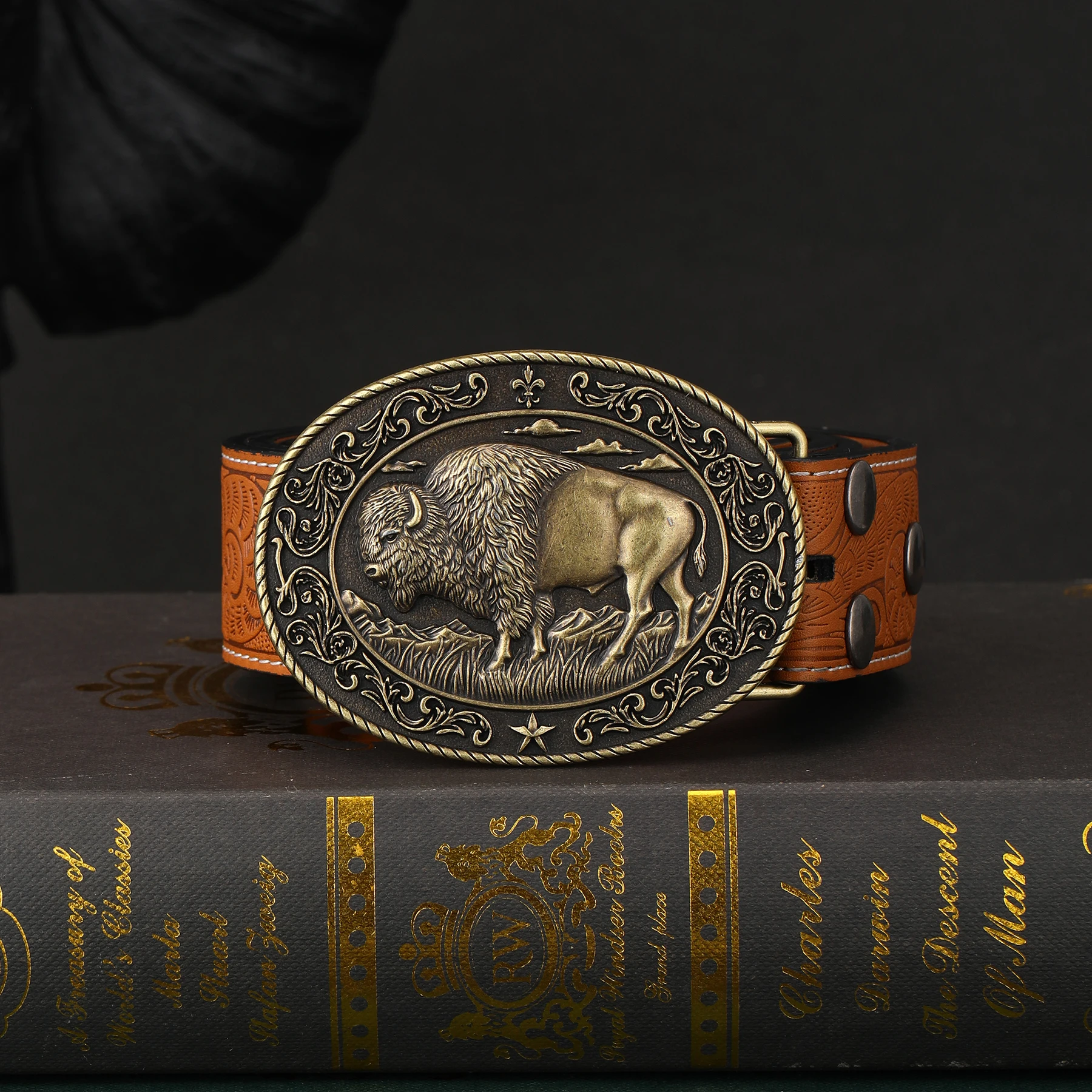 Fibbia per cintura occidentale Modello combinato leone e toro Cowboy Cowgirl Fibbia per cintura in lega di zinco in pelle goffrata per jeans