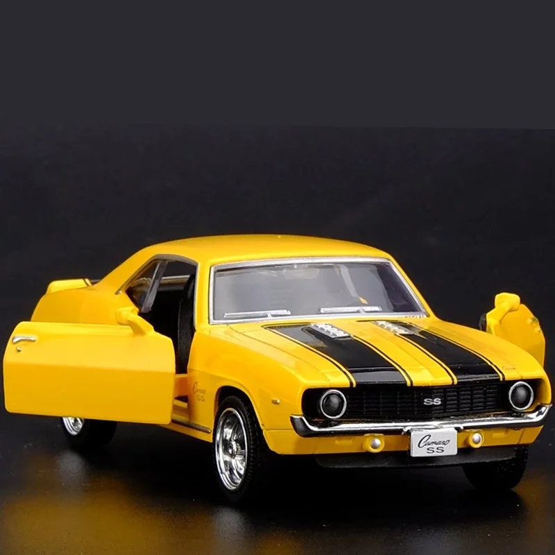 1/36 Chevrolet Camaro Ss Klassieke Auto Legering Sportwagen Model Diëcast Metalen Speelgoedvoertuigen Auto Model Simulatie Jongens Speelgoed Kids Cadeau