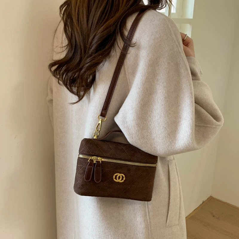 

Elegant Women's Leather Handbag Luxury Shoulder Crossbody Bag Fashion Classic Designer Tote For Stylish Daily Life