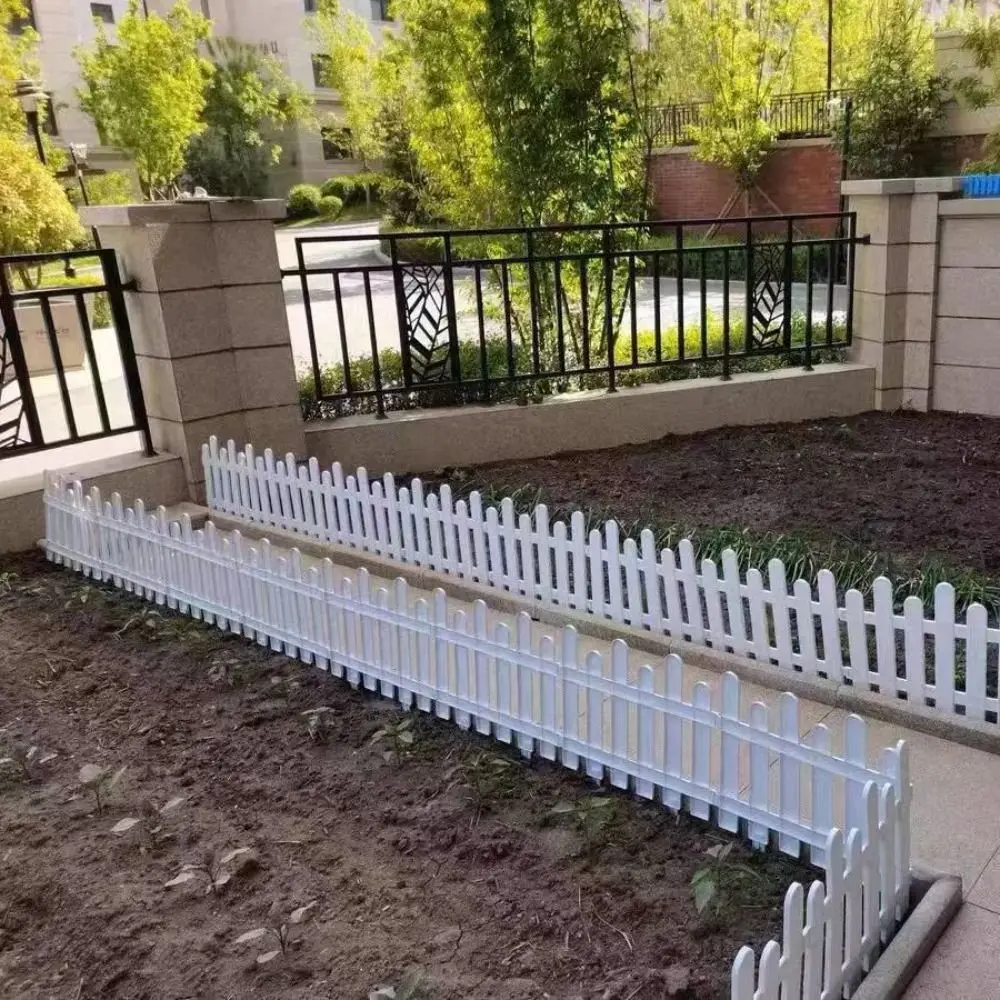 

2pcs Doorway Barrier Plastic Courtyard Fence Practical Universal Garden Fence Durable Creative Guardrail Vegetable