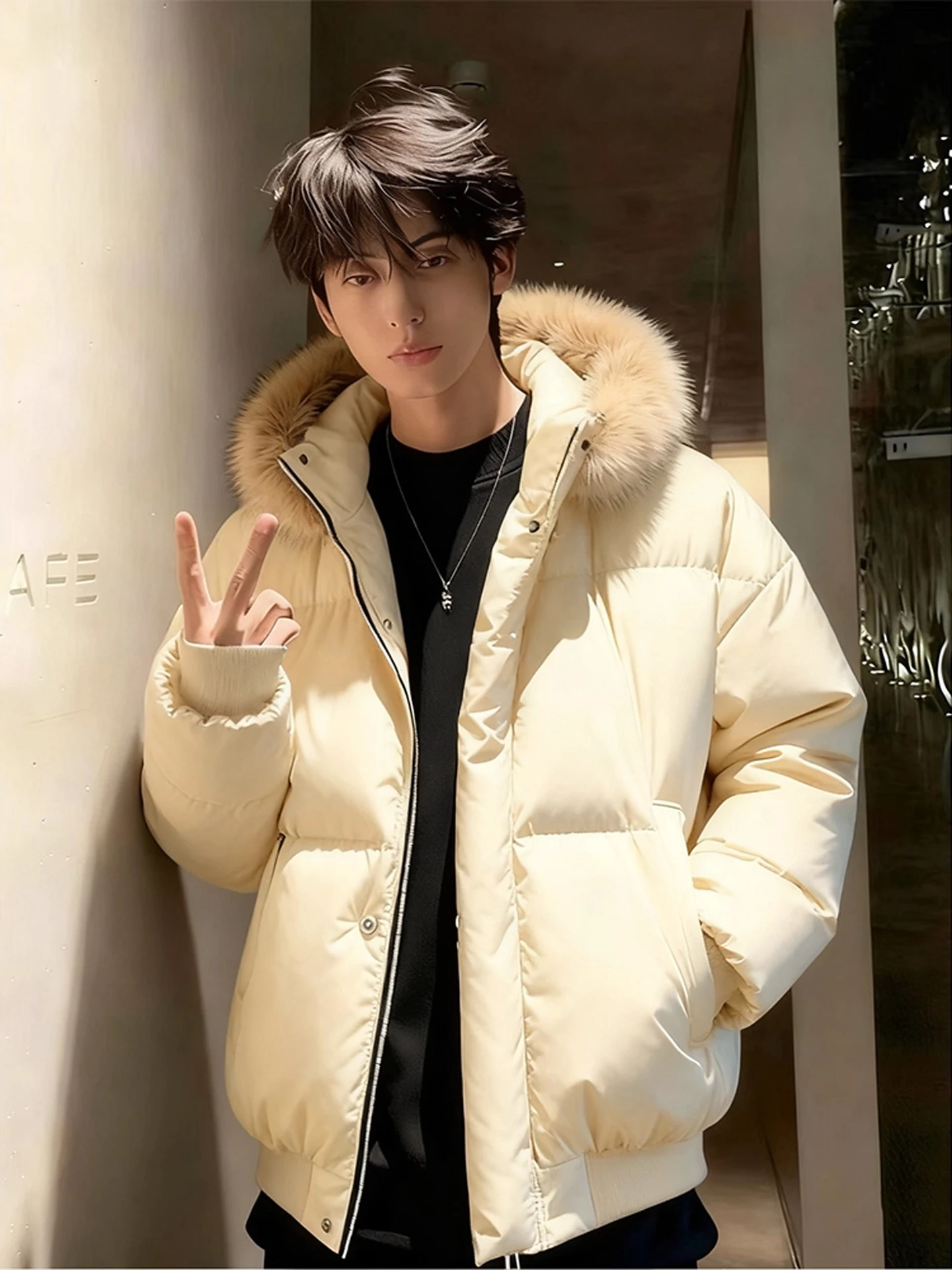 

Короткая мужская пуховая куртка цвета мокасин с отстегивающимся меховым воротником, в американском стиле, с капюшоном, хлопковая, теплая и модная для зимы