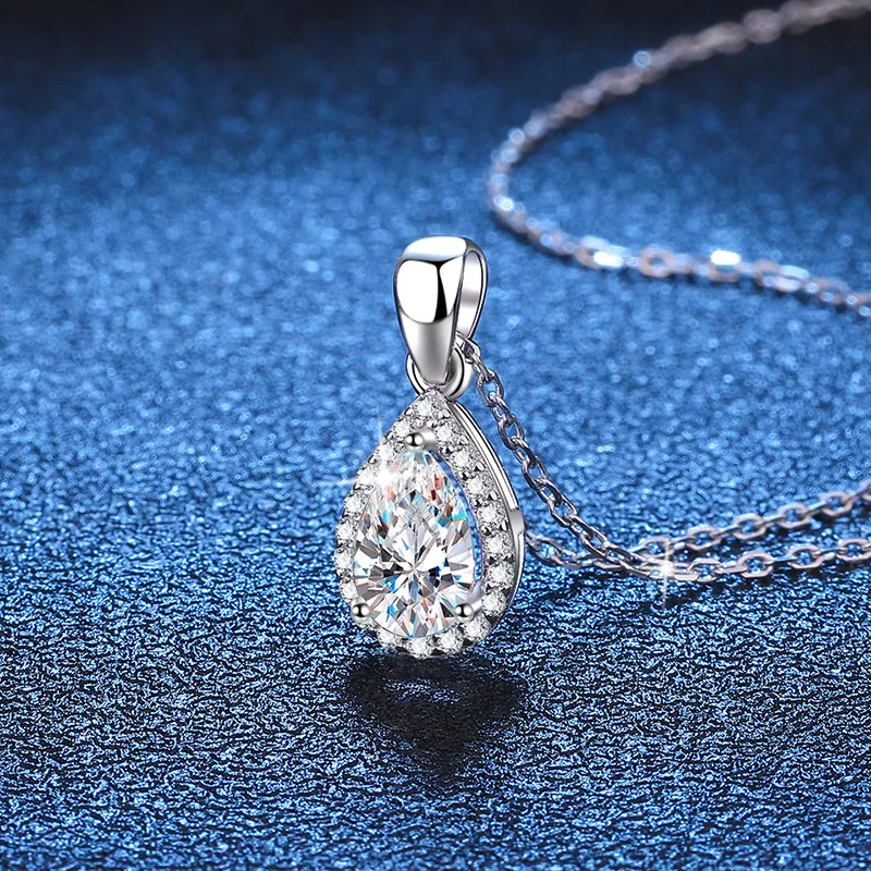 قلادة مويسانيتي على شكل حرف D قلادة على شكل قطرة ماء من الذهب عيار 18 قيراط مرصعة بالألماس قلادة من البلاتين PT950 بصمة #3