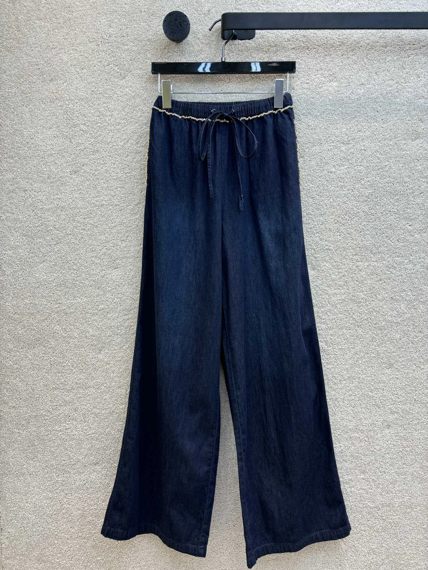 2024 Summer and Autumn New High Quality Women's Clothing Chain decoration lapel denim shirt+elastic waist straight leg jeans0719