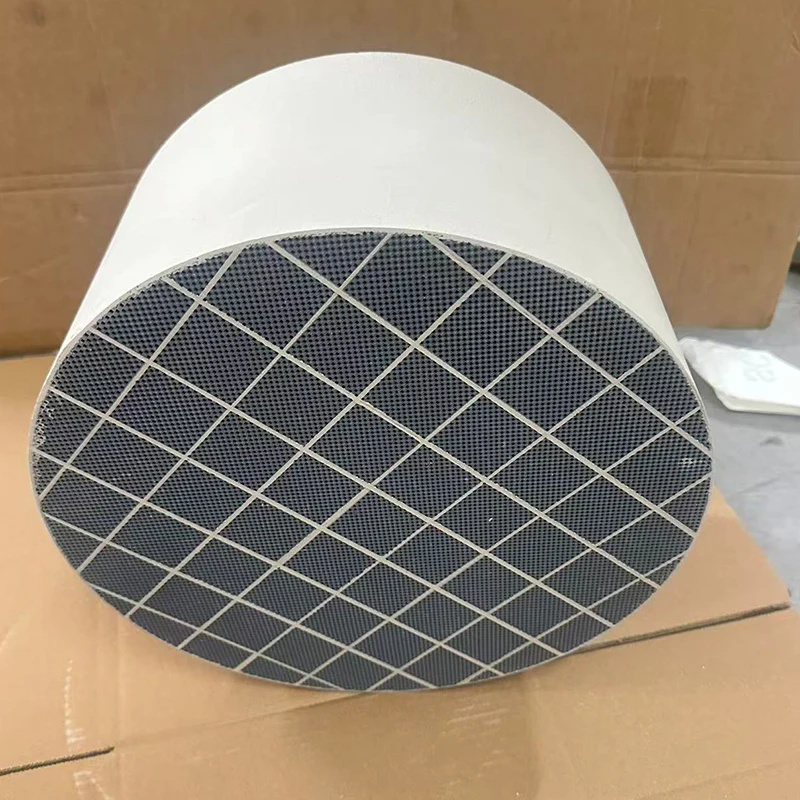 305x254mm Silicon Carbide Honeycomb DPF Core for Commercial Truck Bus Excavator and Off Road Diesel Equipment Use