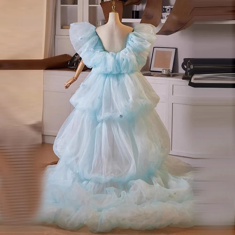 

Новинка 2023 года: элегантная пастельно-синяя тюлевая кепка с большими рукавами, куртки из тюля с длинным шлейфом, романтические халаты в сказочном стиле