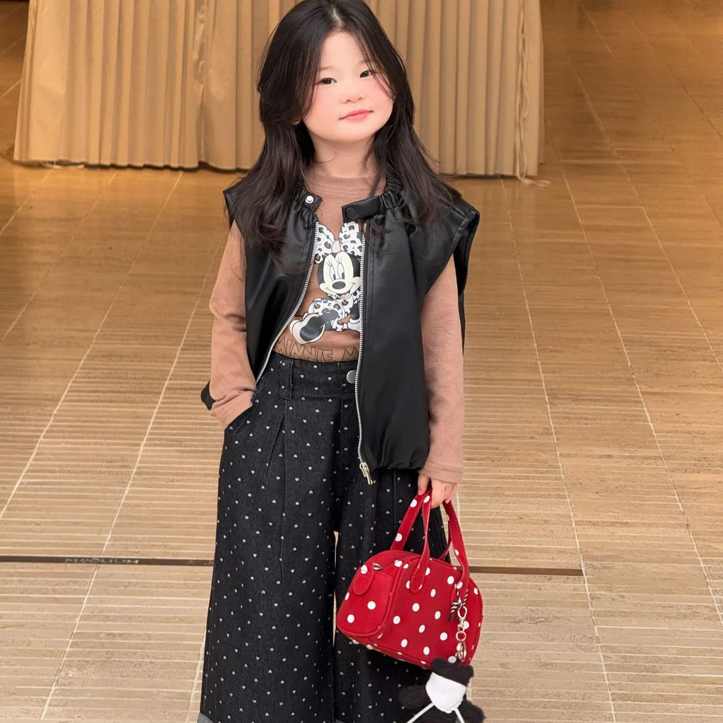 

2025 Autumn New Children's Clothing Korean Children's Clothing Girls Fashion Locomotive Leather Vest Children's Autumn Vest