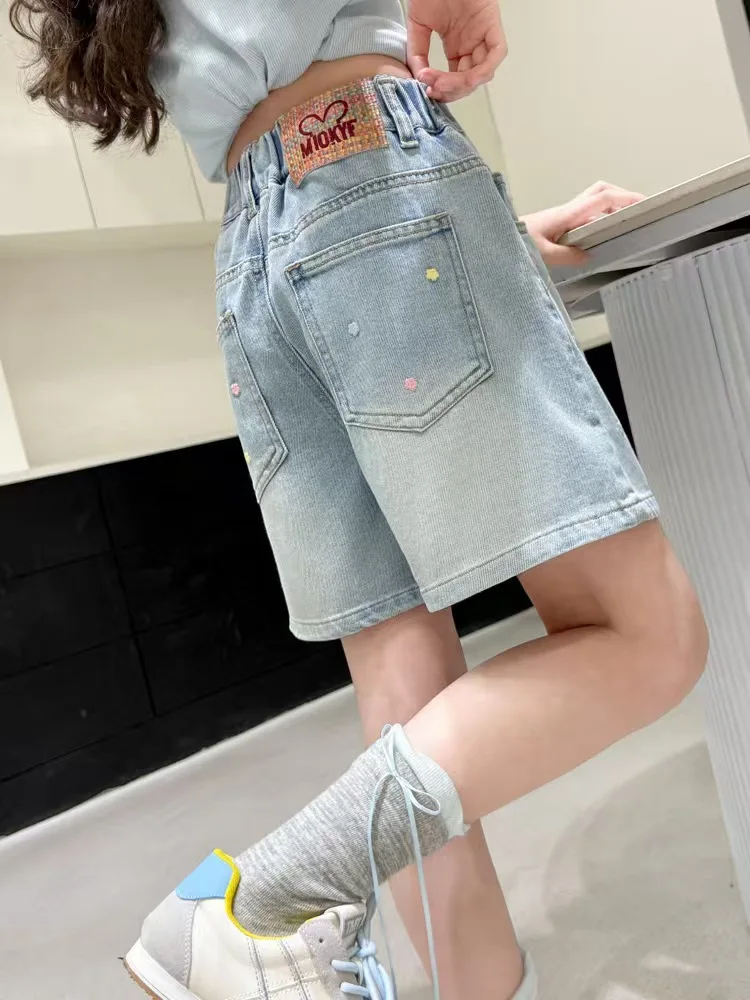 2026 Sommer Kinder-Jeansshorts für 120-170cm große Mädchen, bestickt, elastischer Bund, lässige knielange Teenager-Shorts – Detail 6