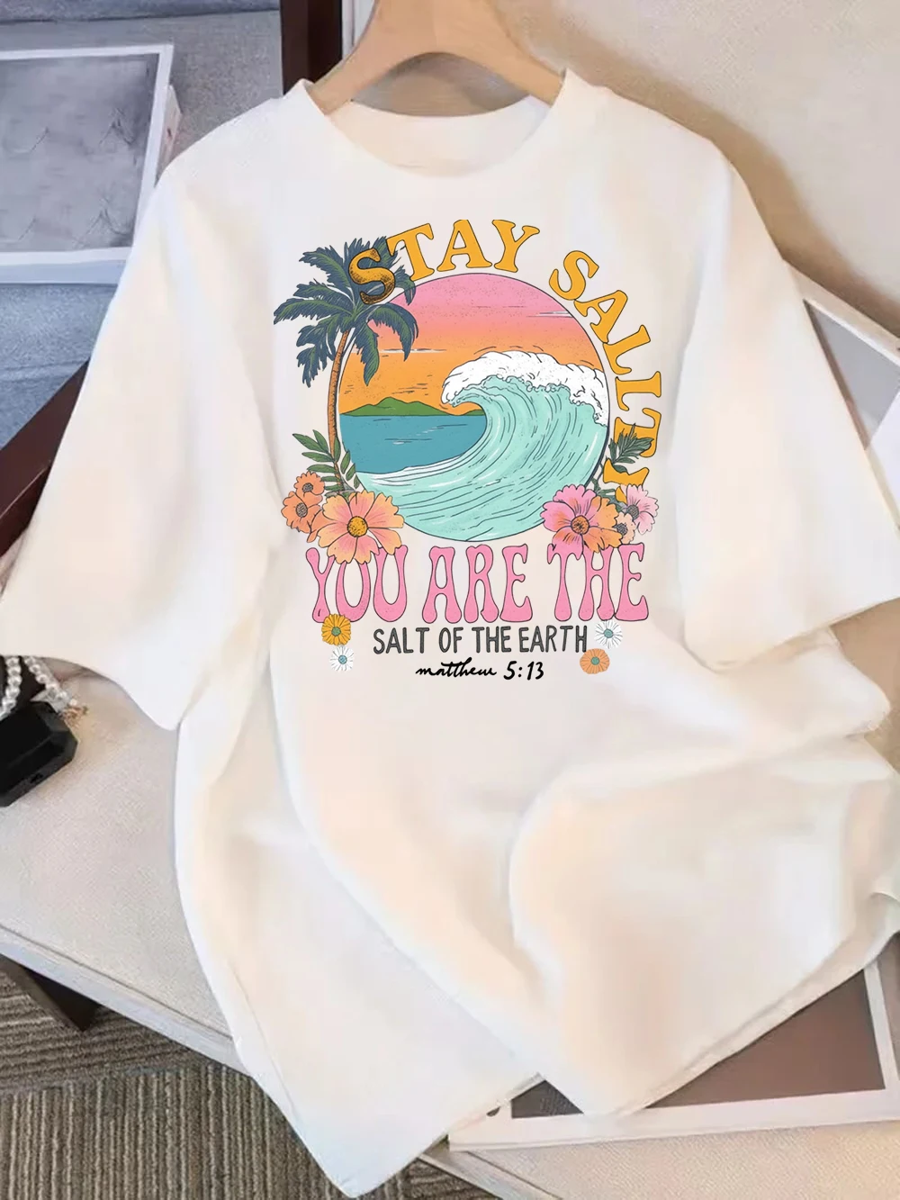 Camiseta feminina 'Stay Salty You Are The Salt of The Earth', respirável, gola redonda, manga curta, simples e solta.