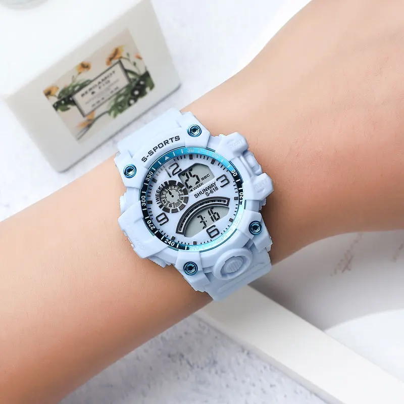 AL-73Eine koreanische Version einer elektronischen Mädchenuhr mit einer frischen, schlichten und eleganten, sportlichen, wasserdichten Uhr