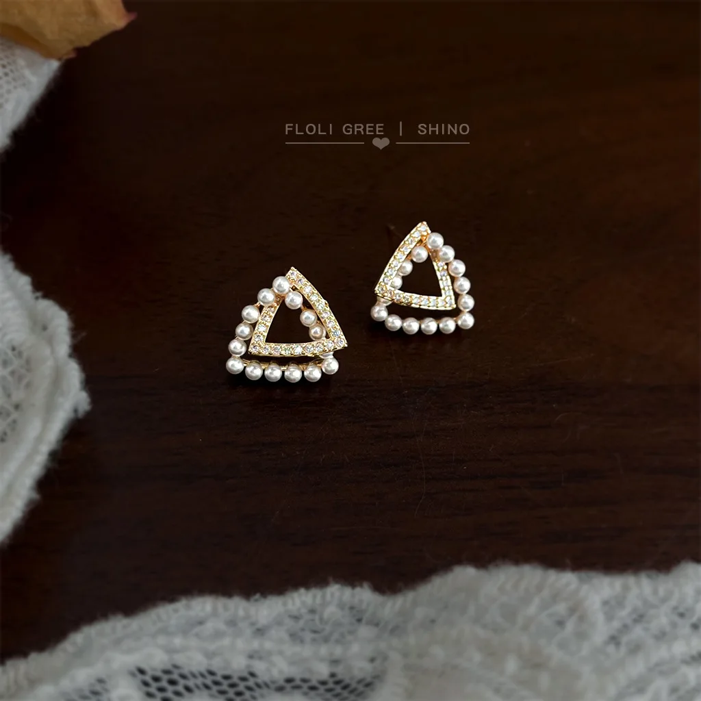 Double Layer Hollow Triangle Geometric Zircon Pearl Stud Earrings Minimalist Luxury Niche Advanced Ear Jewelry for Women