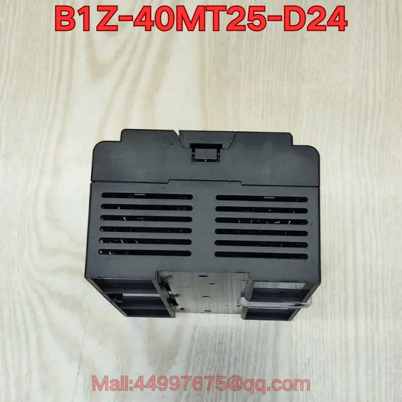اختبار وظيفي لوحدة التحكم B1Z-40MT25-D24 PLC مستعمل عادي