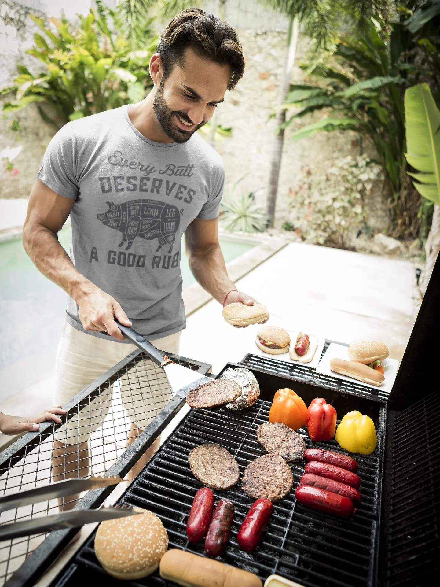 Barbecue griller T Shirt Funny for Dad Every butt deserves a good rub tee Vintage distressed Father s Day present