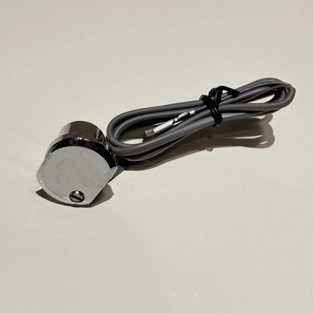 

9820 110037 Threaded Clamp Magnet for Durkopp 868 281 867M 669 550-867 667 Sewing Machine Parts High Quality