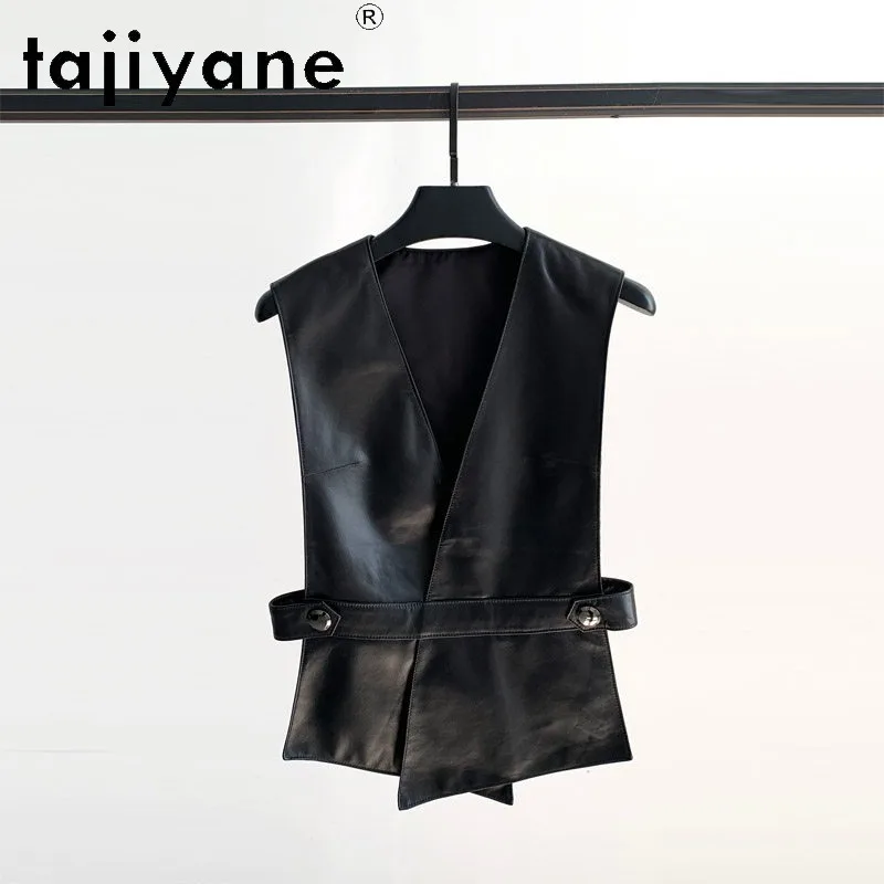 TAJIYANE Damen Echtlederjacke, V-Ausschnitt, kurz - usage example