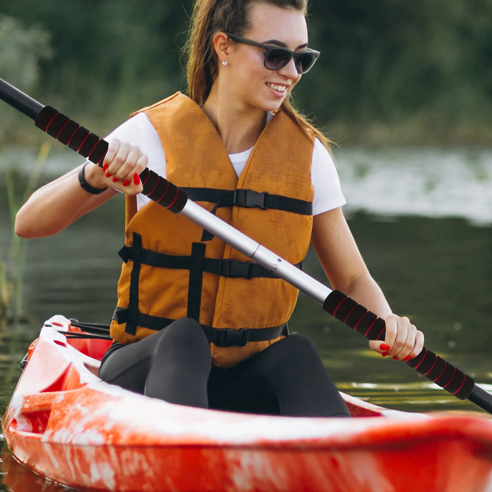 

Набор из 4 универсальных накладок на руль для велосипеда, мотоцикла, скутера, каяка – нескользящие, комфортные, защитные, для защиты руля велосипеда