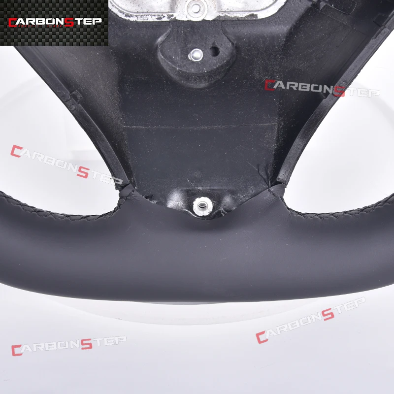 Low Price Leather Steering Wheel in Stock for Bmw E46 M3 E38 E39 E83 E60 E70 E71 E72 E53 E89 E92 E93 E81 E87 E84 E82 view 3