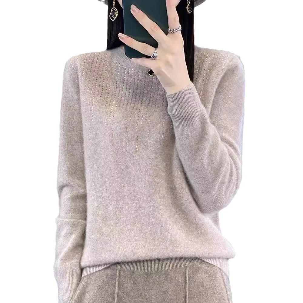 

2025 Fall/Winter New Style Women's Round-neck Beaded Fashion Short Knitted Base Top Sweater Sweater Women