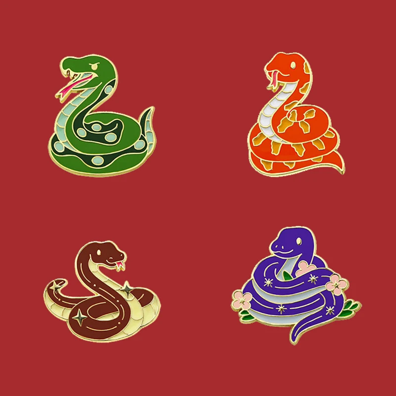 Broche de Año Nuevo de la serpiente, insignia de serpiente del zodiaco de dibujos animados, alfileres de pareja, decoraciones para estudiantes, accesorios de ropa, regalos, 1 ud.