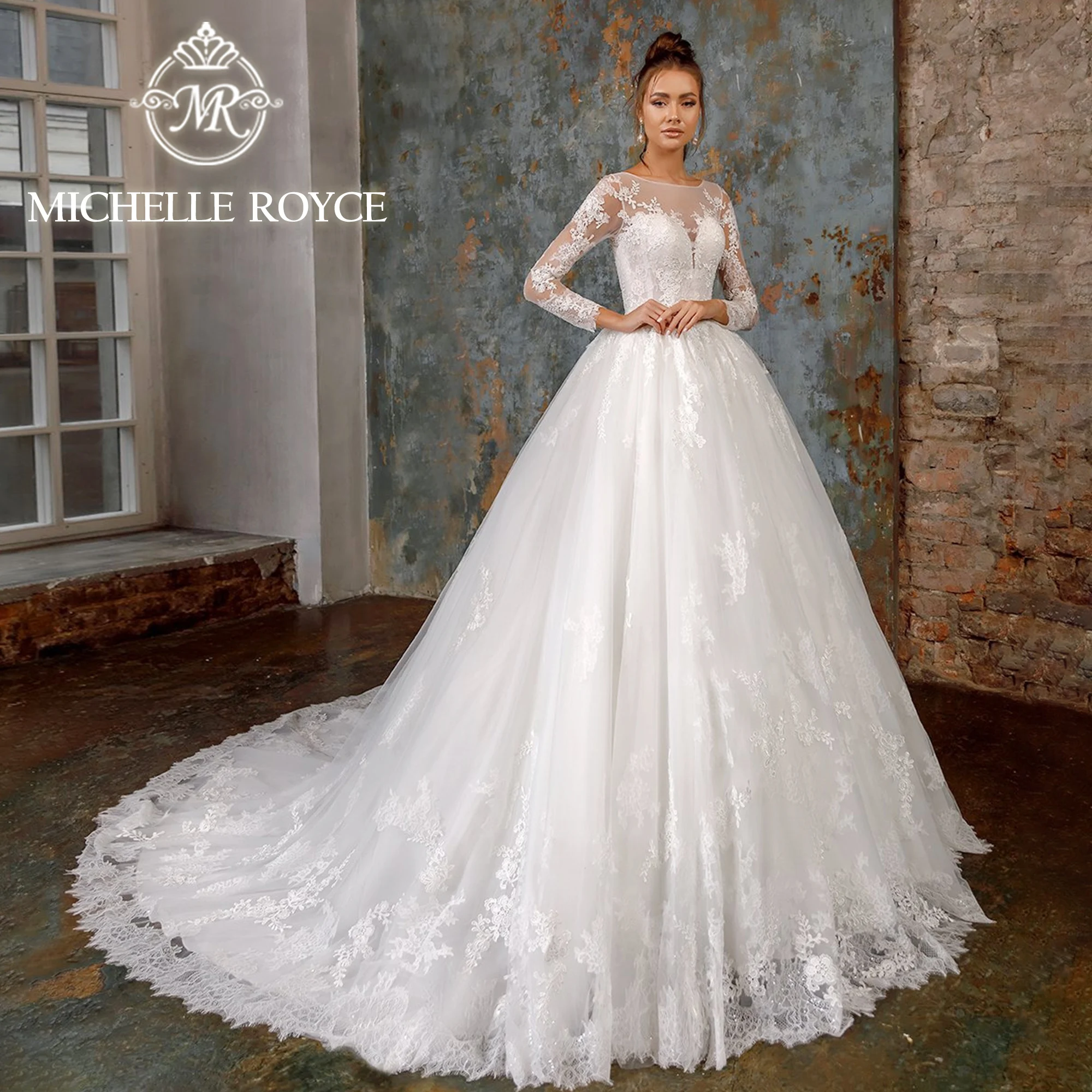 

Michelle Royce Ball Gown Wedding Dresses Exquisite Sweetheart Long Sleeve Appliques Button Wedding Gown Vestidos De Novia