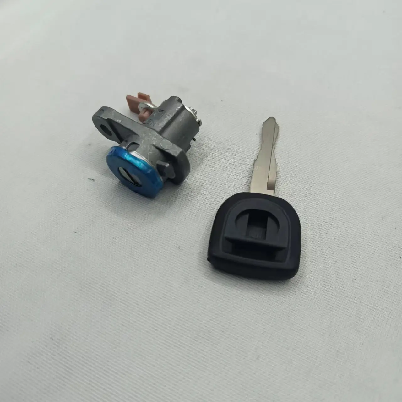 Auto Lock Cylinder for Mazda 2009 M3 Mazda 2008 M6  Car Lock Cylinder Master Driving Door Lock