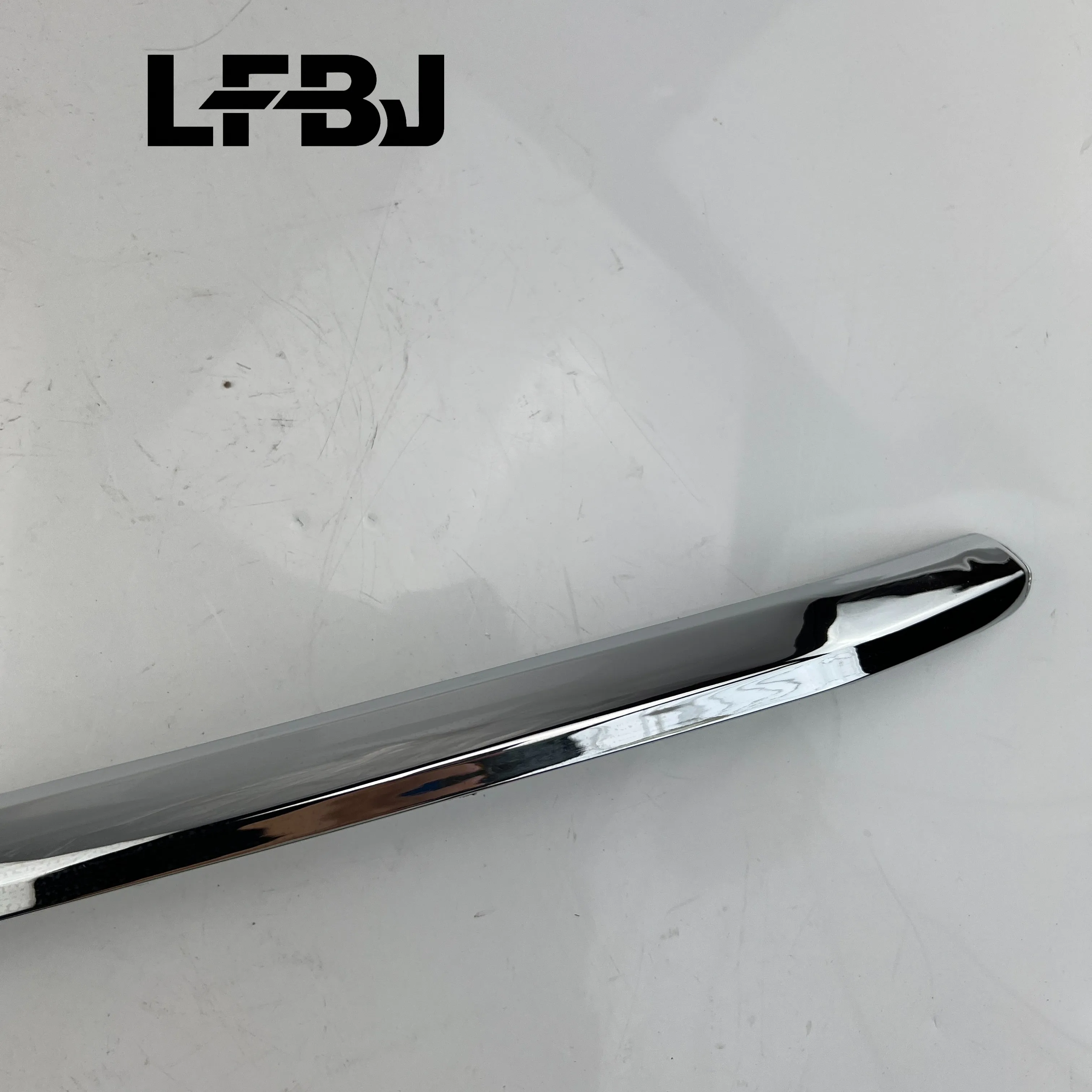 Auto Front Bumper Left and Right Fog Lamp Cover Chrome Trim OE SX6A‑2803113/14 Fit Dongfeng SX6A Exterior Body Accessories