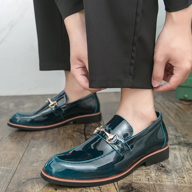 

New style British glossy fashionable leather shoes men's trendy lazy casual shoes men's business formal leather shoes