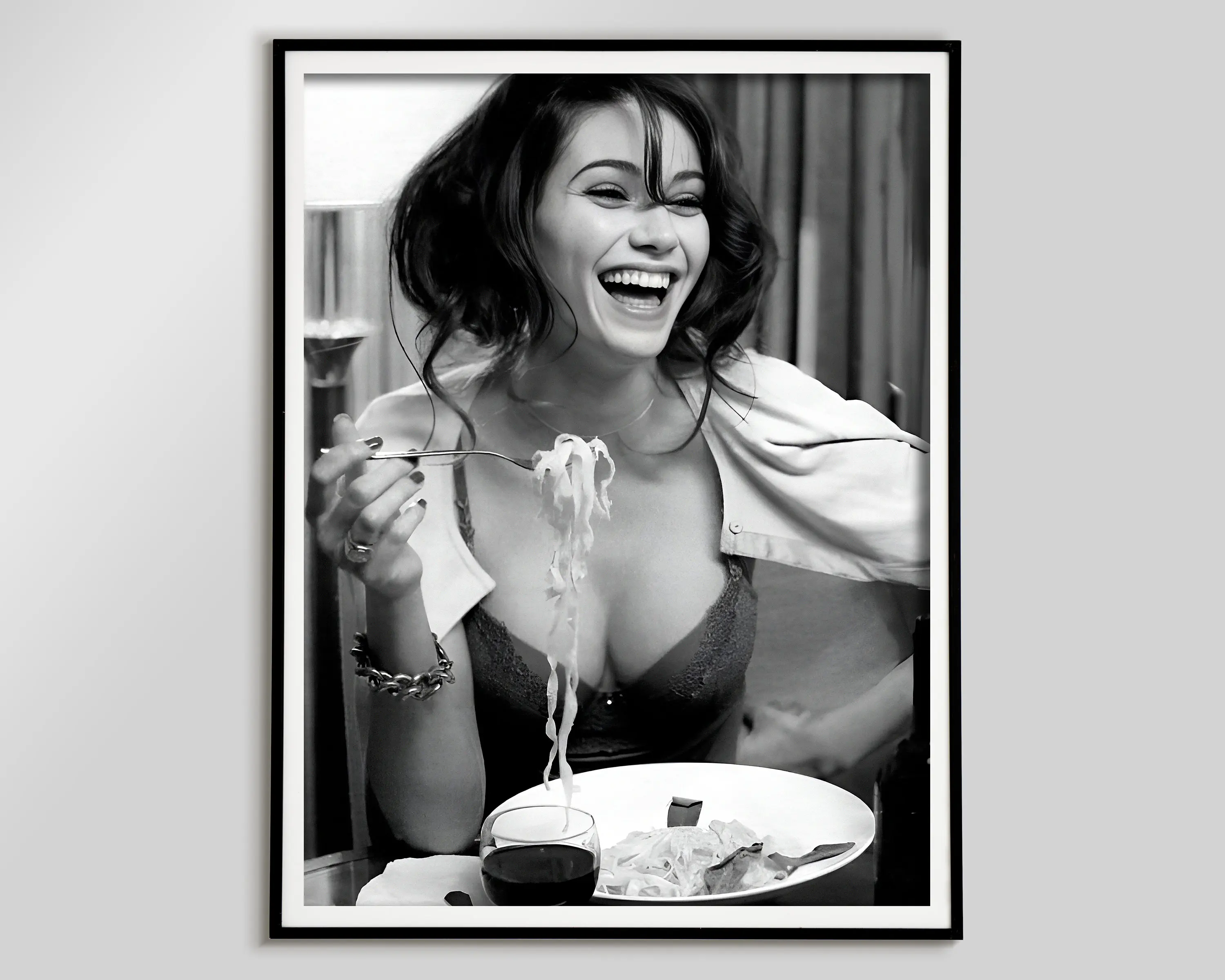 Black and White Women Drinking Wine Eating Spaghetti Pasta Poster Print Wall Art Pictures Canvas Painting Room Home Decor Gift