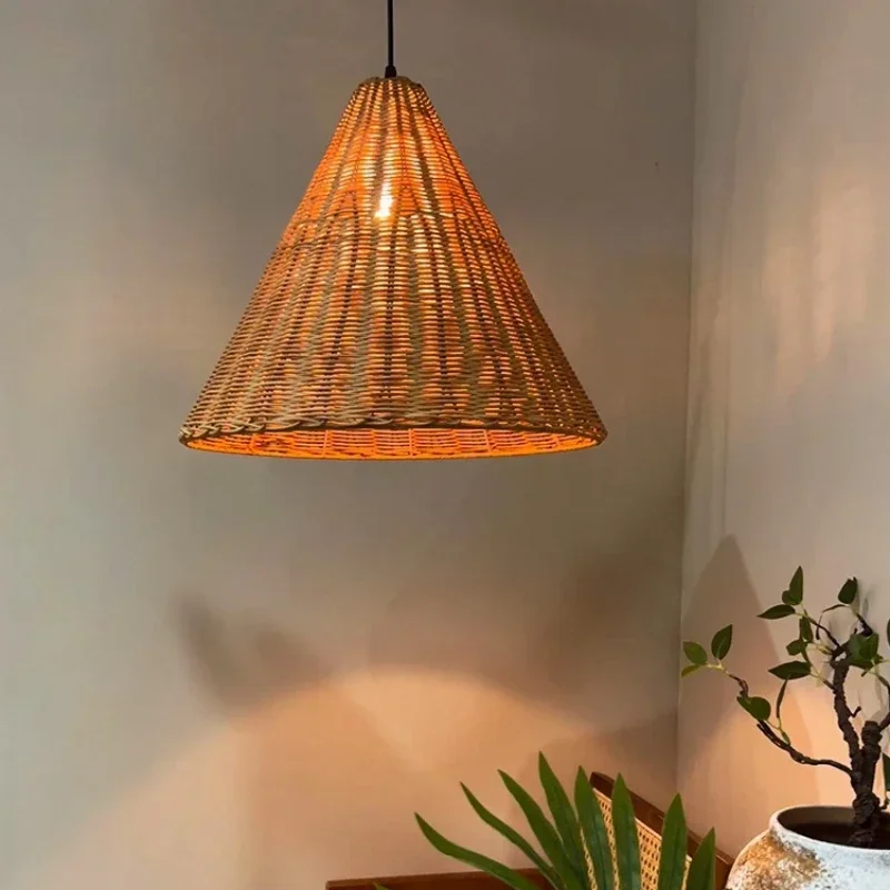 Handmade Woven Straw Hat Hanging Light Vintage Beige Rattan Pendant lamp for Bedroom Kitchen Retro Rustic Chandelier