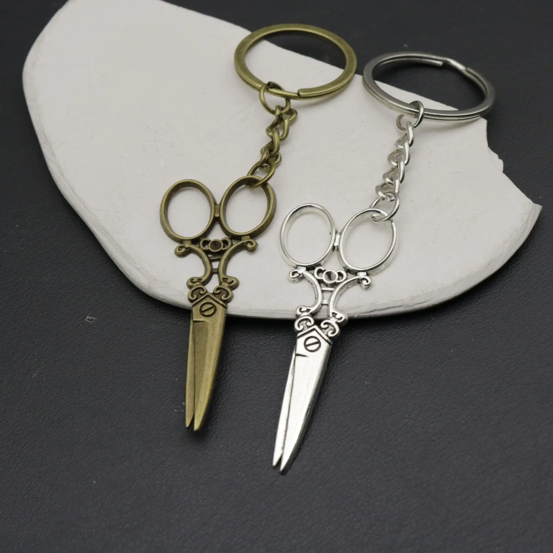 2024 Hot selling Jewelry Simple Scissors Keychain Pendant