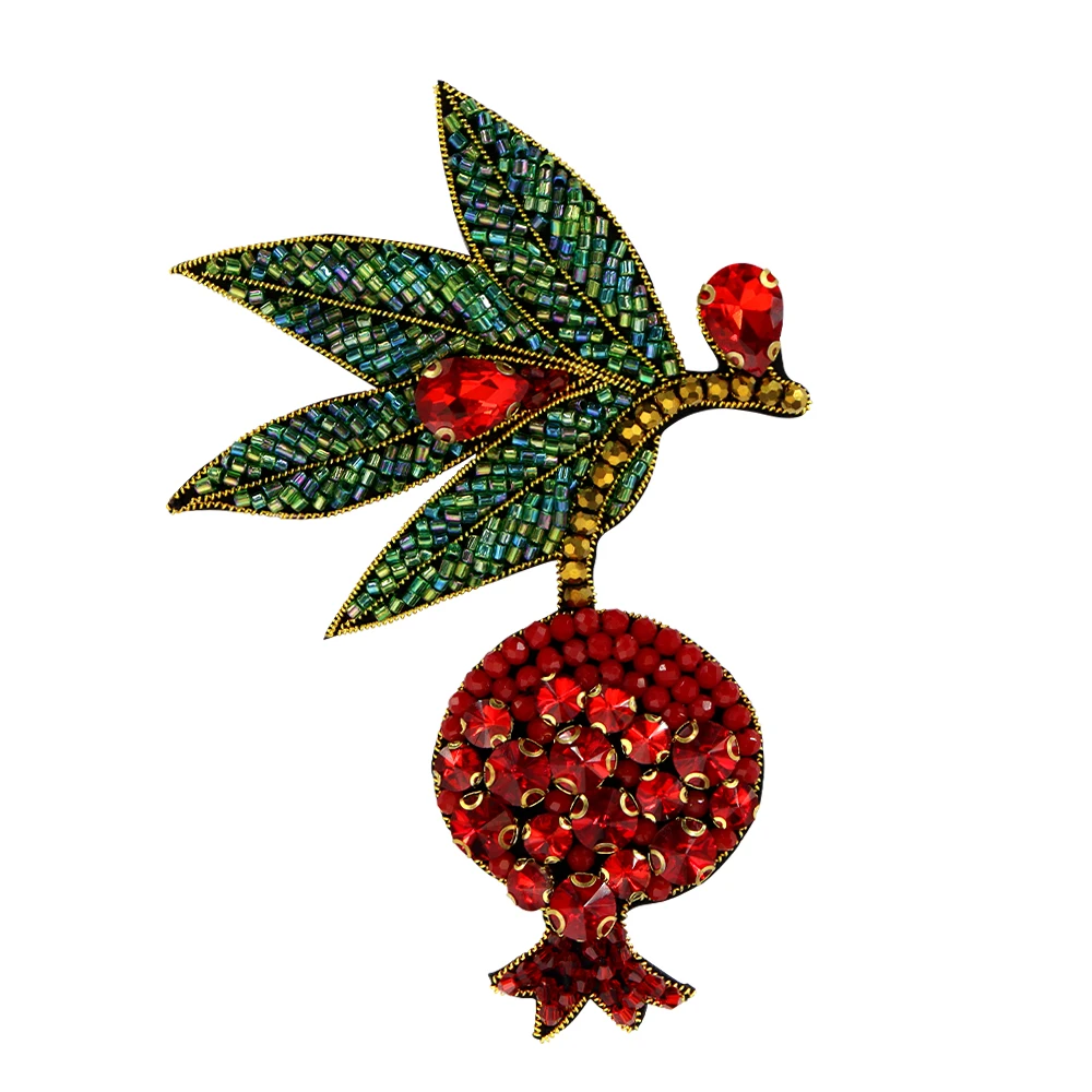Rhinestones Crystal Beaded Pomegranate Patch Exquisite Lychee Srawberry Fruit Badge Sew on Applique for Clothes DIY Bag Deco