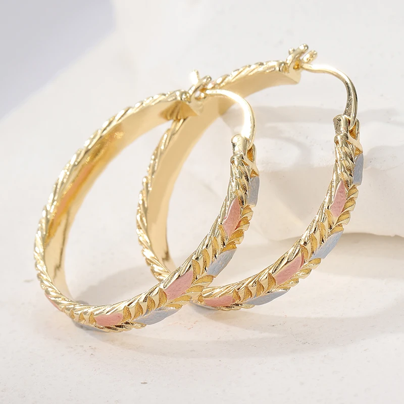 Vintage Design Three Colors Women's Earrings Classic Fashion Hand Carving Pattern Hoops Earrings Woman