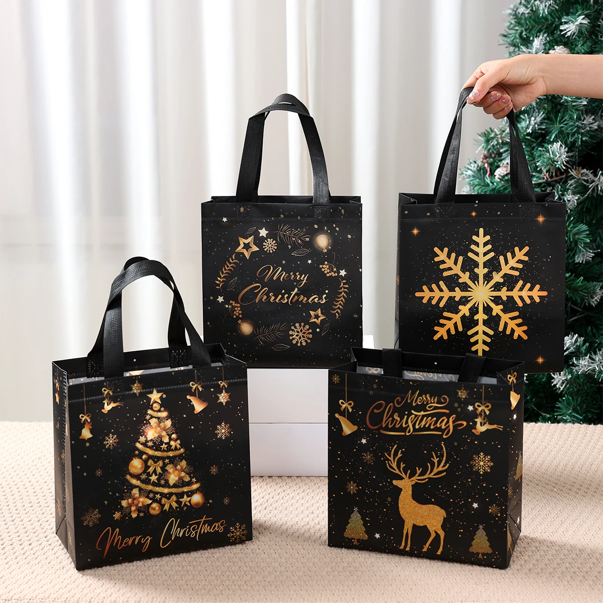 

4/12/16pcs Christmas Gift Bags Black Gold Print Christmas Tree Elk Printing Non Woven Packaging Bags Christmas Party Supplies
